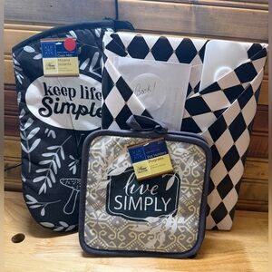 Taste of Home Cookbook Gift Bundle w/ Kitchen Accessories